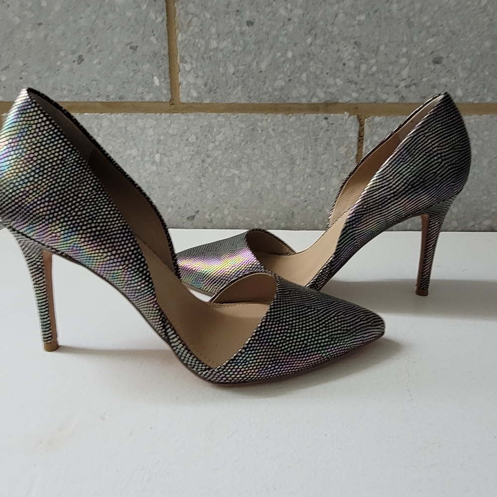 Hologram iridescent sting ray G.I.L.I. pumps, Size 7.5 M